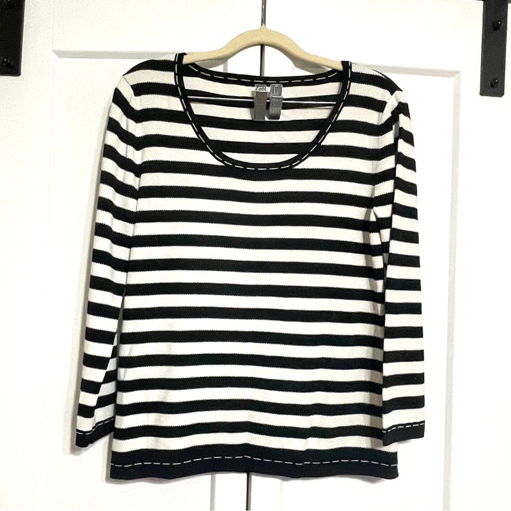 White & Black Boxy Knit Top Round Collar Faux Stitch Detail M/L Stretch - Picture 6 of 9